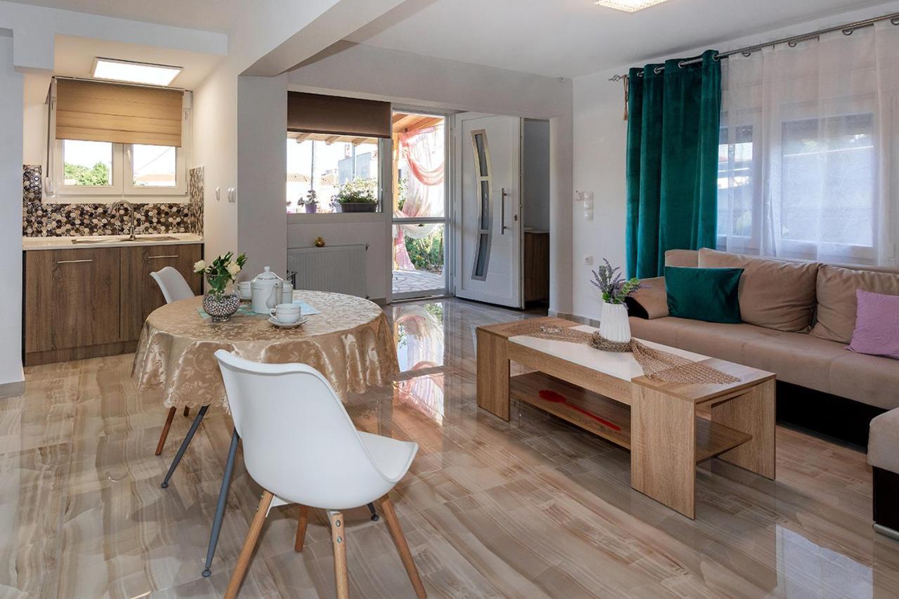 Rentinis Apartments Никити Экстерьер фото
